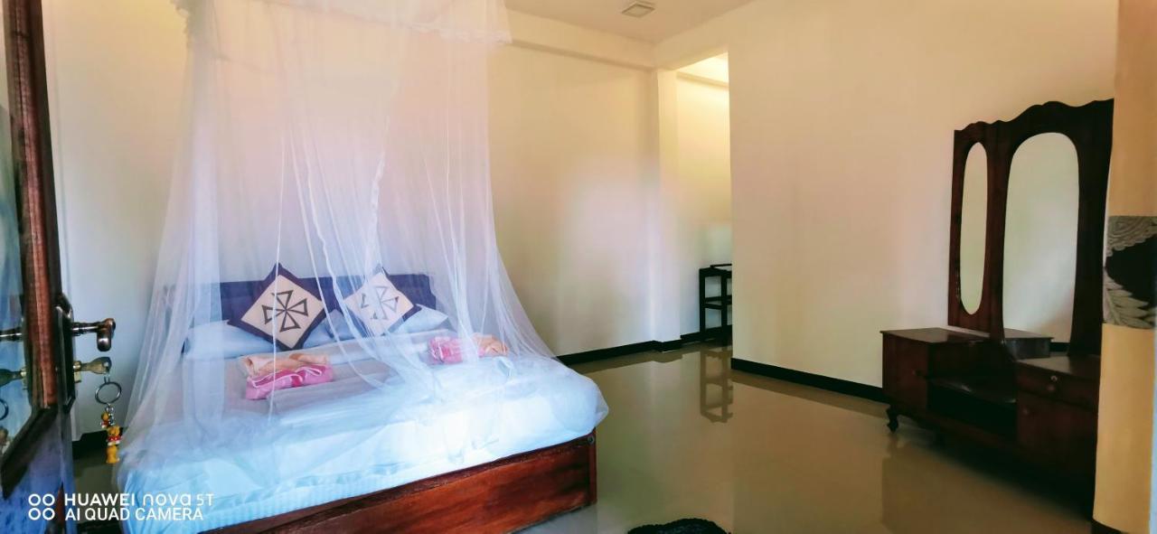 Dulmini Homestay Ella Exterior foto